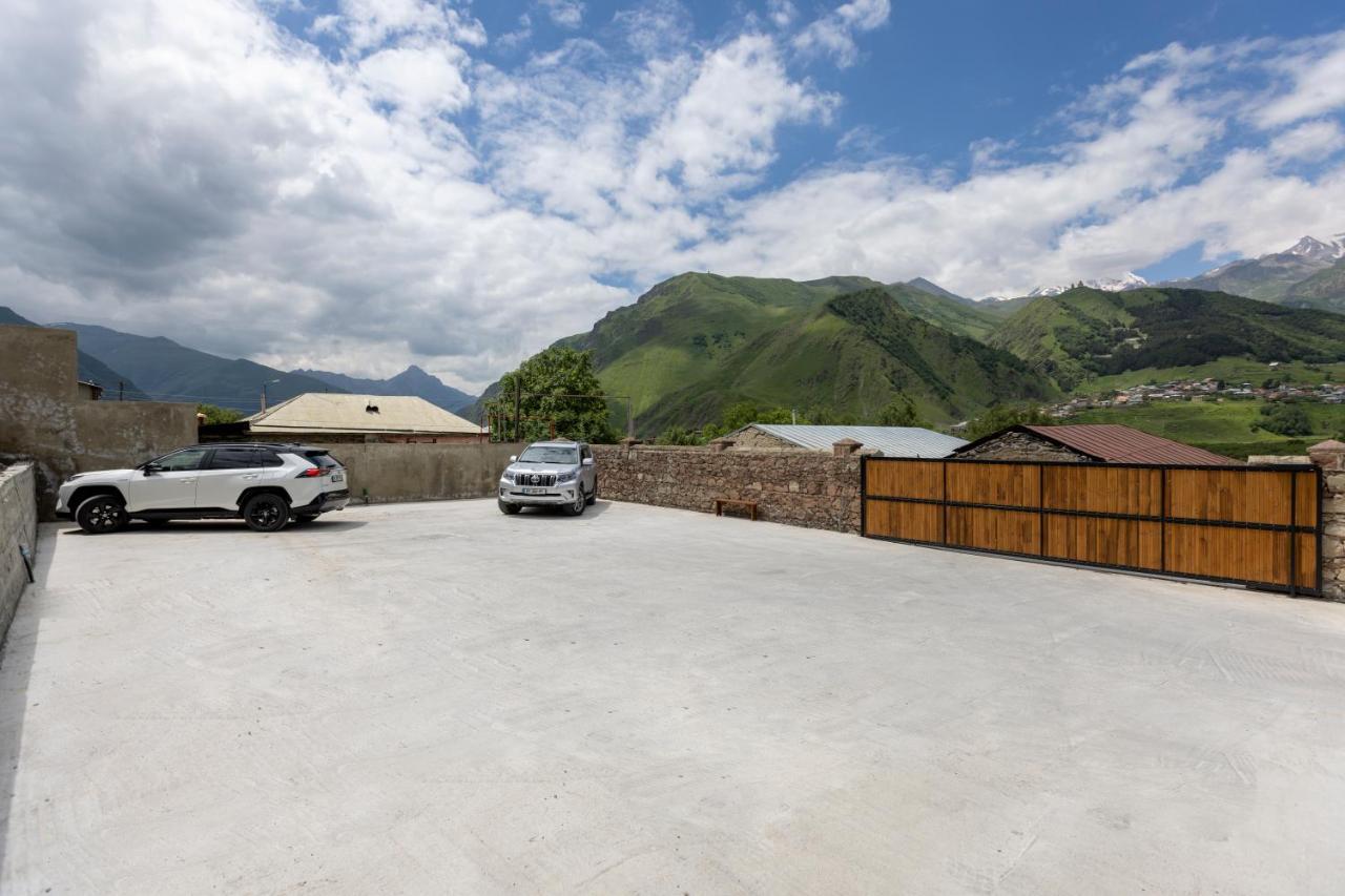 Graf Kazbegi Hotell Eksteriør bilde