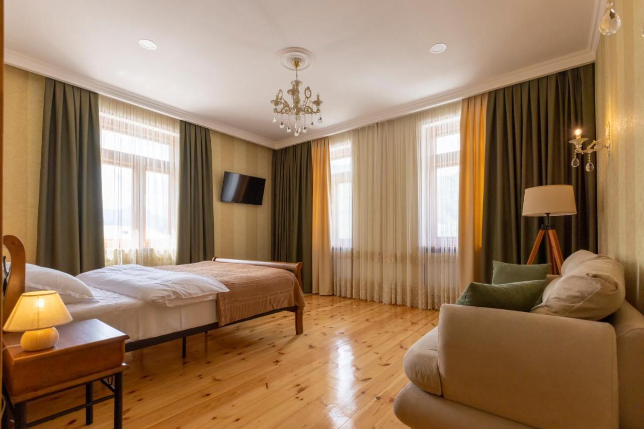 Graf Kazbegi Hotell Eksteriør bilde
