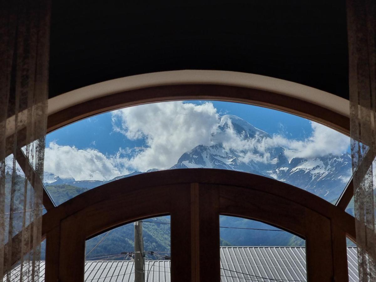 Graf Kazbegi Hotell Eksteriør bilde