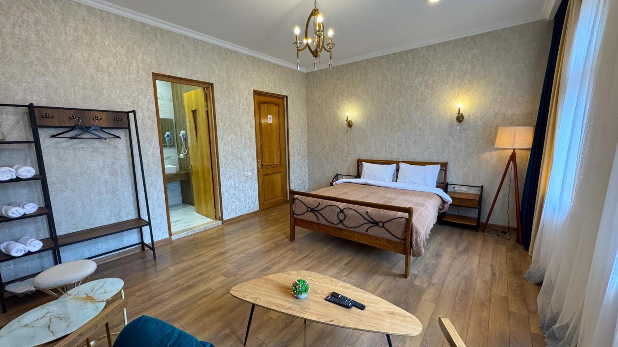 Graf Kazbegi Hotell Eksteriør bilde